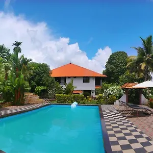 **** Resort Palace Ayurveda Resort, Alleppey India